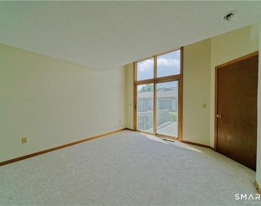 33 Ivy Lane - Photo Thumbnail 2