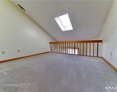 33 Ivy Lane - Photo Thumbnail 15