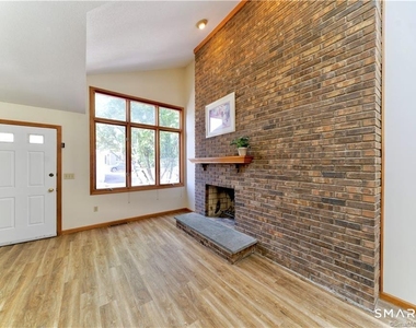 33 Ivy Lane - Photo Thumbnail 11