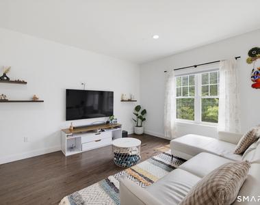 11 Red Rock Lane - Photo Thumbnail 9