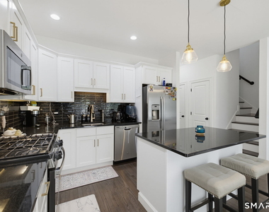 11 Red Rock Lane - Photo Thumbnail 15