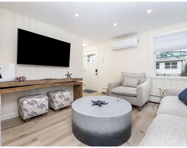 30 Mohican Road - Photo Thumbnail 8