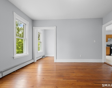 354 Poplar Street - Photo Thumbnail 6