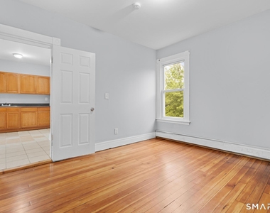 354 Poplar Street - Photo Thumbnail 7