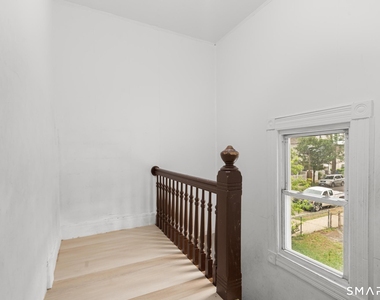 354 Poplar Street - Photo Thumbnail 21