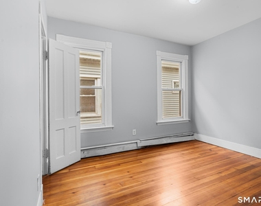 354 Poplar Street - Photo Thumbnail 13