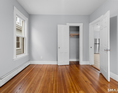 354 Poplar Street - Photo Thumbnail 10