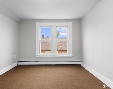 354 Poplar Street - Photo Thumbnail 30