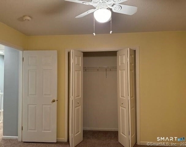 63 Glenrock Road - Photo Thumbnail 11