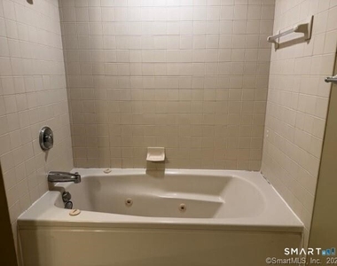63 Glenrock Road - Photo Thumbnail 9