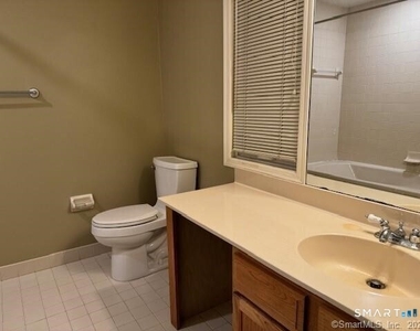 63 Glenrock Road - Photo Thumbnail 10