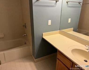 63 Glenrock Road - Photo Thumbnail 12