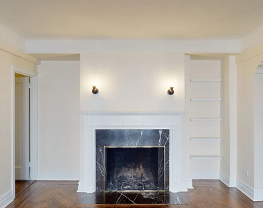 East 68th Street - Photo Thumbnail 1