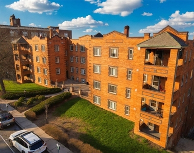 50 Academy Ave - Photo Thumbnail 1