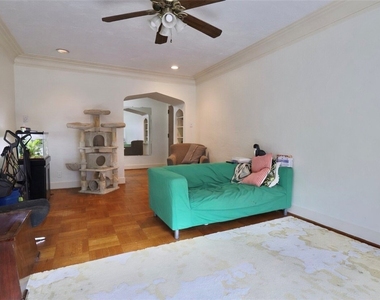 50 Academy Ave - Photo Thumbnail 4