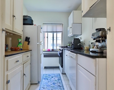 50 Academy Ave - Photo Thumbnail 16