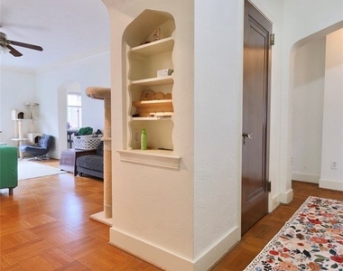 50 Academy Ave - Photo Thumbnail 6