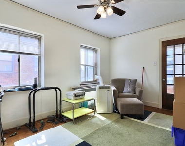 50 Academy Ave - Photo Thumbnail 10