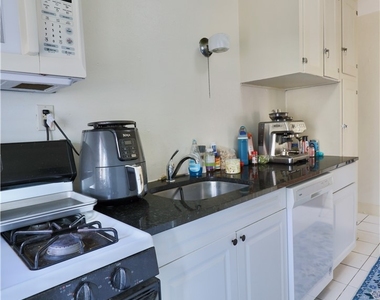 50 Academy Ave - Photo Thumbnail 18