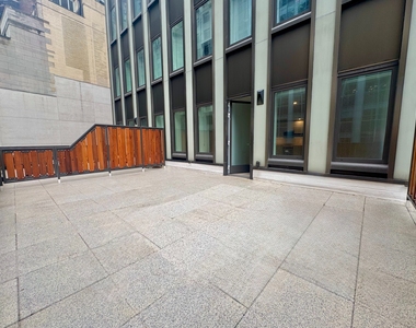 55 Broad Street - Photo Thumbnail 2
