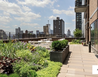 235 West 56th Street - Photo Thumbnail 11