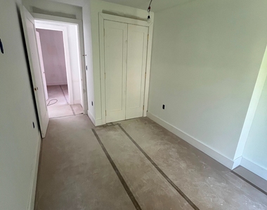 131 East 29th Street - Photo Thumbnail 2