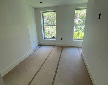 131 East 29th Street - Photo Thumbnail 1