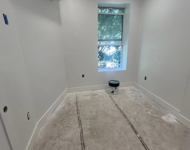 131 East 29th Street - Photo Thumbnail 3