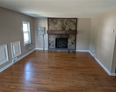86 Burr Avenue - Photo Thumbnail 5