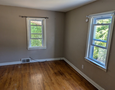 86 Burr Avenue - Photo Thumbnail 11