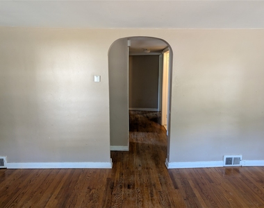 86 Burr Avenue - Photo Thumbnail 4