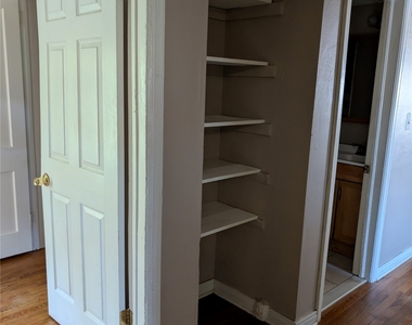 86 Burr Avenue - Photo Thumbnail 16
