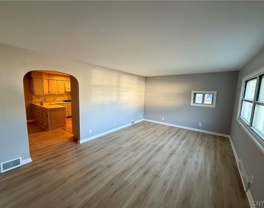 106 Keith Drive - Photo Thumbnail 3