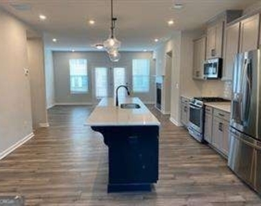 2242 Whistler Way Ne - Photo Thumbnail 1