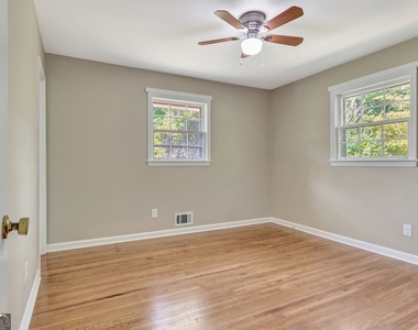 335 Kelly Drive - Photo Thumbnail 10