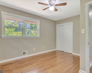 335 Kelly Drive - Photo Thumbnail 13