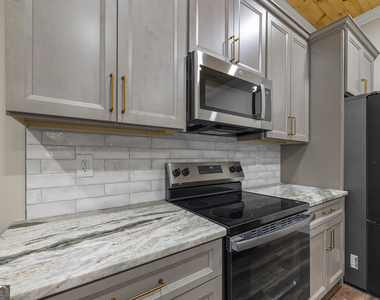 958a Church Street - Photo Thumbnail 2
