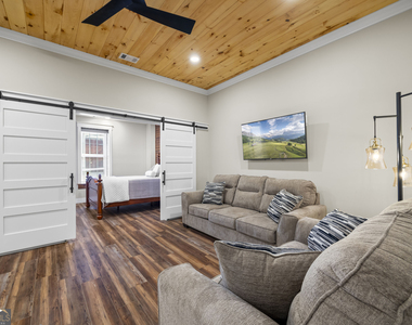 958a Church Street - Photo Thumbnail 11