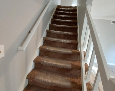 140 Hunters Lane - Photo Thumbnail 4