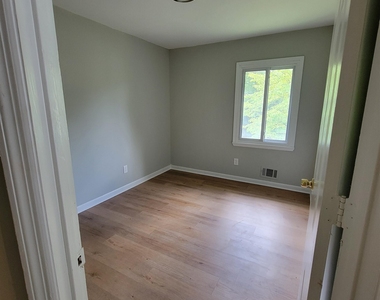 6628 Stark Court - Photo Thumbnail 8