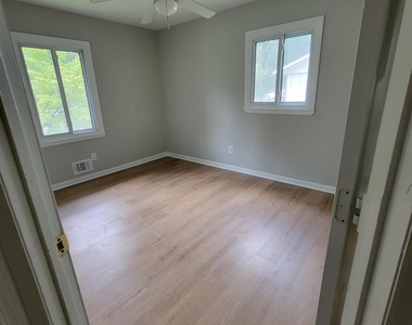 6628 Stark Court - Photo Thumbnail 9