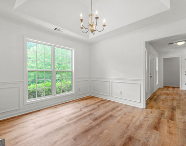 214 Cheyenne Way - Photo Thumbnail 5