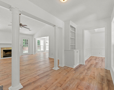 214 Cheyenne Way - Photo Thumbnail 2