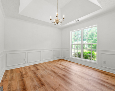 214 Cheyenne Way - Photo Thumbnail 4