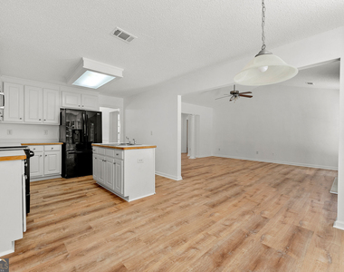 214 Cheyenne Way - Photo Thumbnail 16
