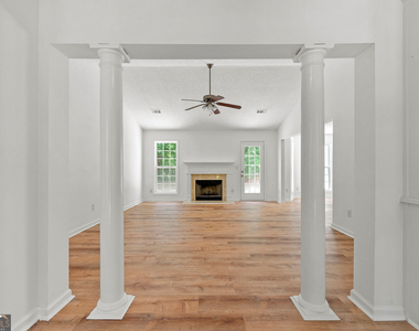 214 Cheyenne Way - Photo Thumbnail 1