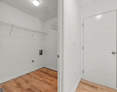 214 Cheyenne Way - Photo Thumbnail 17