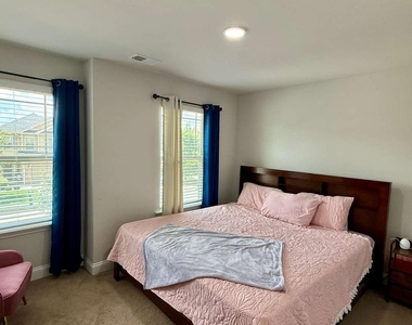 2614 Lovejoy Crossin Lane - Photo Thumbnail 7