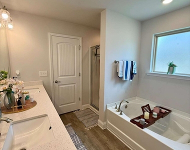 2614 Lovejoy Crossin Lane - Photo Thumbnail 13