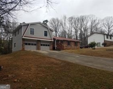 4101 Springlake Circle - Photo Thumbnail 1